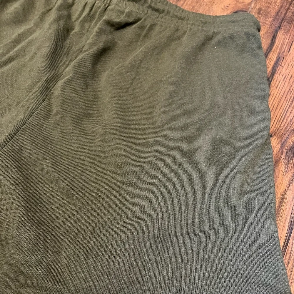 NEW Roots Shorts with Pockets - Picture 4 of 4